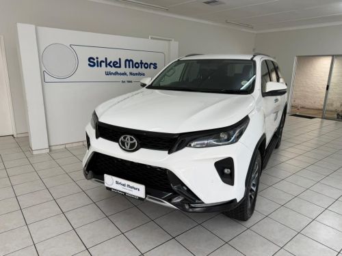 Pre-owned Toyota Fortuner 2.4 GD-6 4x4 AT for sale in 