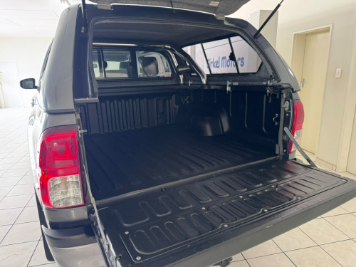 Toyota Hilux 2.4 SRX 4x4 A/T in Namibia