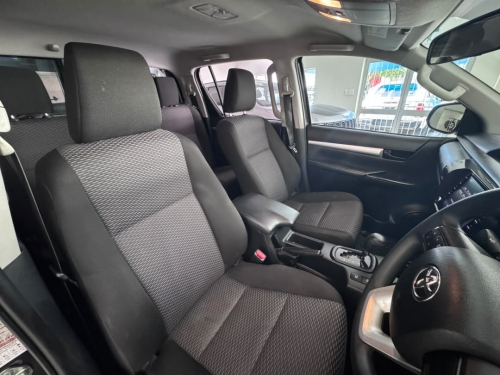 Toyota Hilux 2.4 SRX 4x4 A/T in Namibia