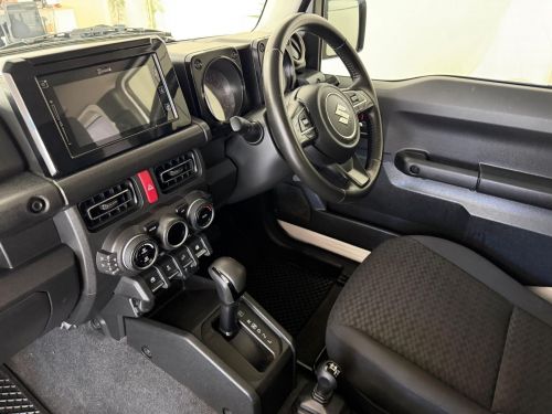 Suzuki Jimny GLX 4x4 A/T in Namibia