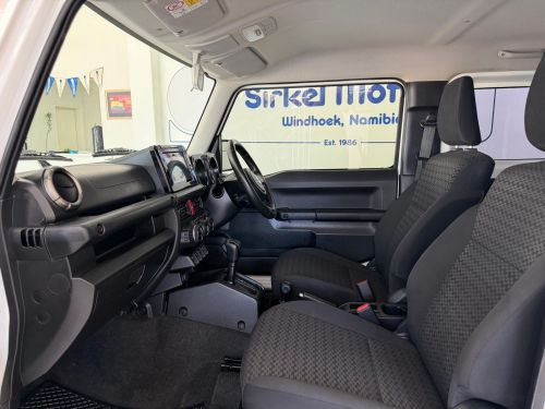 Suzuki Jimny GLX 4x4 A/T in Namibia