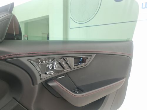 Jaguar F-Type 2.0 T RDynamic 221KW in Namibia