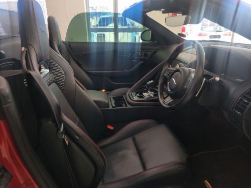 Jaguar F-Type 2.0 T RDynamic 221KW in Namibia