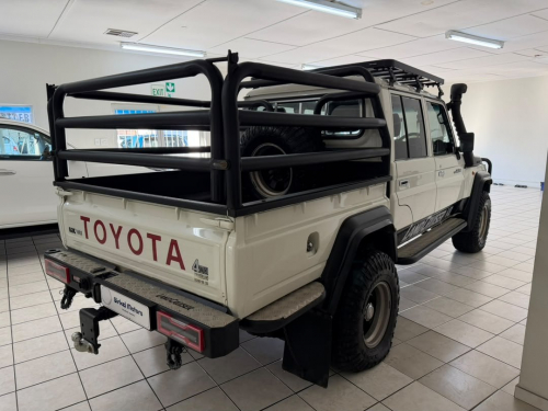 Toyota Land Cruiser 79 4.5D V8 4x4 P/U D/C M/T in Namibia