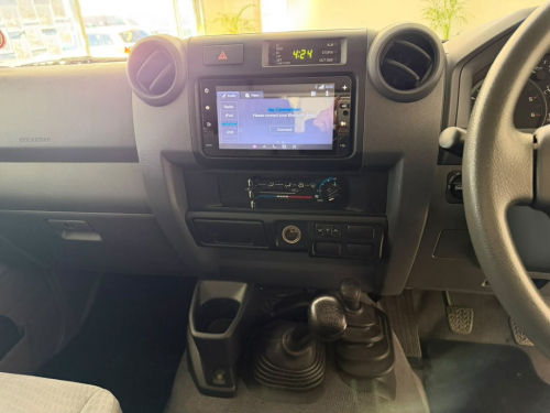 Toyota Land Cruiser 79 4.5D V8 4x4 P/U D/C M/T in Namibia