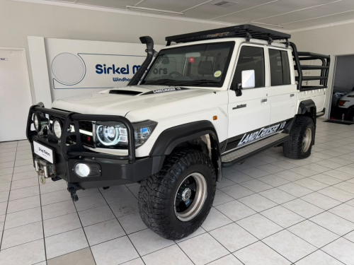 Toyota Land Cruiser 79 4.5D V8 4x4 P/U D/C M/T in Namibia