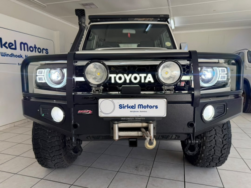Toyota Land Cruiser 79 4.5D V8 4x4 P/U D/C M/T in Namibia