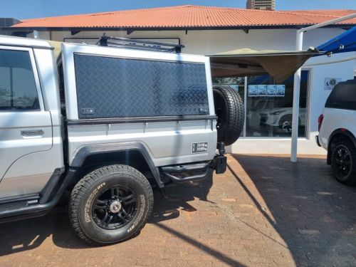 Toyota Land Cruiser 79 LX V8 4.5 D/C in Namibia