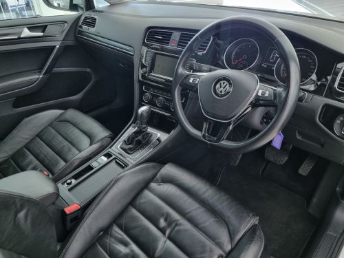 Volkswagen Golf 7 GT TSI DSG in Namibia