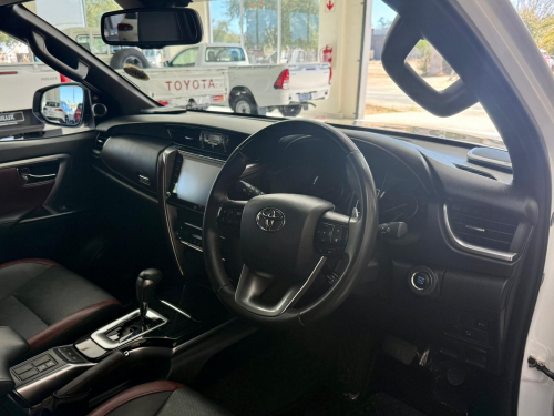 Toyota Fortuner 2.8 GD-6 RB VX A/T in Namibia