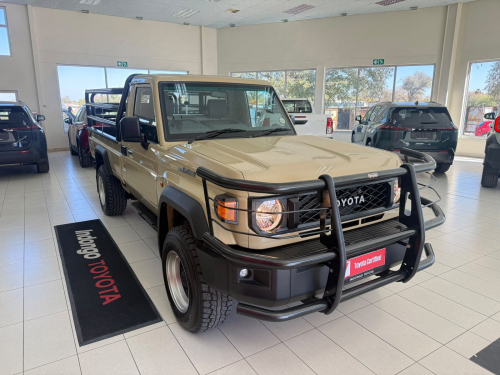 Toyota Land Cruiser P/U LC79 4.0 V6 in Namibia