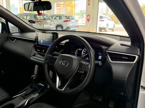 Toyota Corolla Cross Xs HEV in Namibia