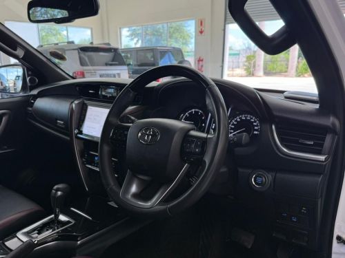 Toyota Fortuner 2.8 GD6 RB VX AT in Namibia