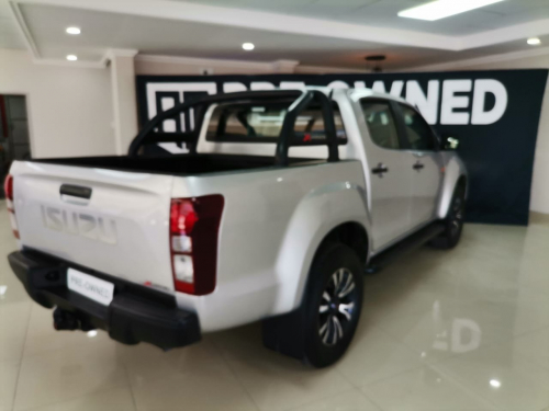 Isuzu Dteq 250 XRIDER 4x4 D/C in Namibia