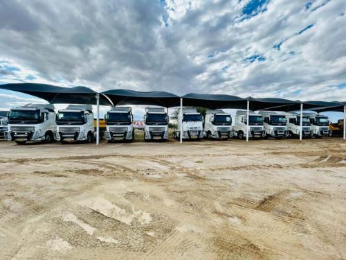 Volvo FH440 Std Cab V5 in Namibia