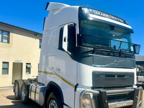 Volvo FH 440 6X4 TRACTOR - GLOBETROTTER in Namibia