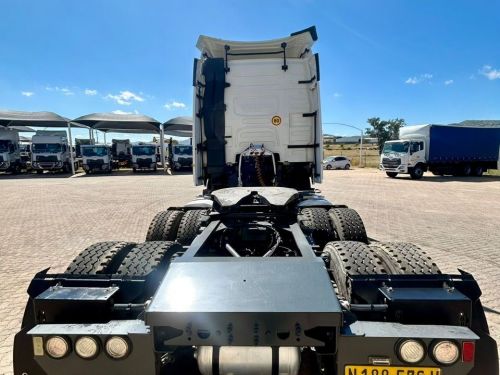 Volvo FH 440 6X4 TRACTOR - GLOBETROTTER in Namibia
