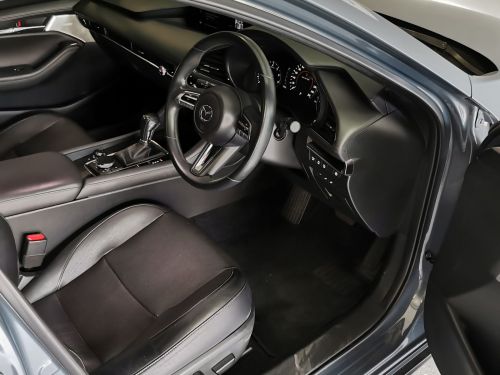 Mazda Astina 2.0 A/T in Namibia