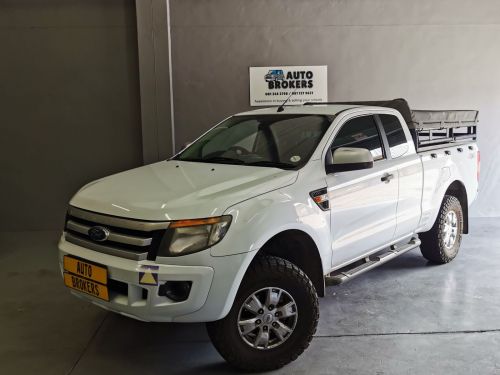 Ford Ranger 3.2 XLS 4x4 A/T E/cab in Namibia