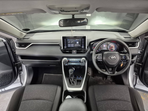 Toyota Rav4 2.0GX CVT A/T in Namibia