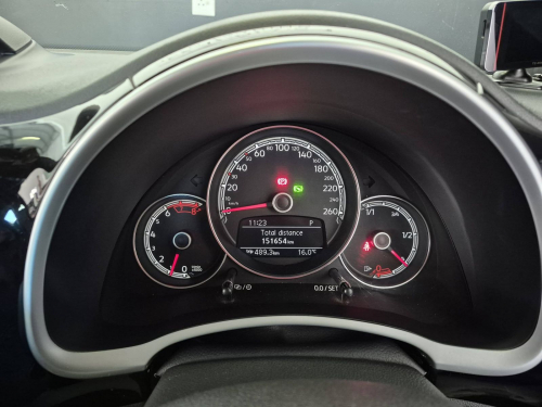 Volkswagen Beetle R-line 2.0l A/T in Namibia