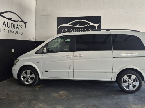 Mercedes-Benz V350 in Namibia