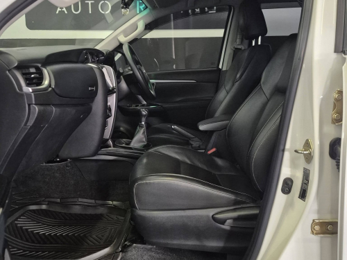Toyota Fortuner GD-6 2.4l manual 4x2 in Namibia