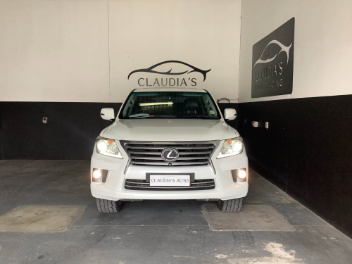 Lexus LX 570 in Namibia
