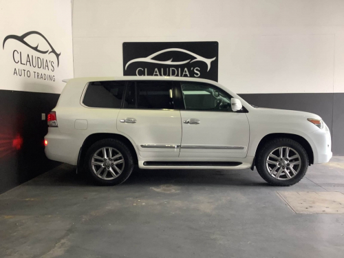 Lexus LX 570 in Namibia