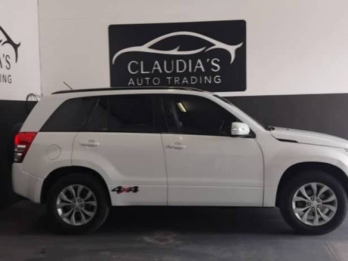 Suzuki Vitara 2.4l 4x4 manual local in Namibia