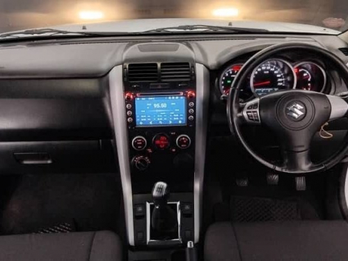 Suzuki Vitara 2.4l 4x4 manual local in Namibia