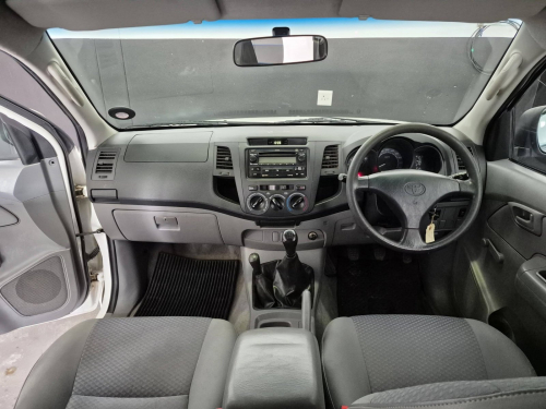 Toyota Hilux 2.5-4D SRX 4X4 in Namibia