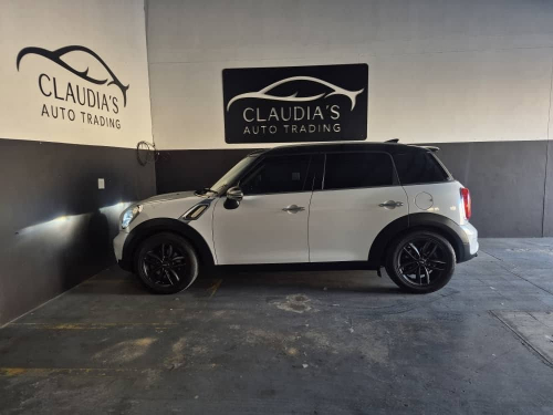 Mini Cooper in Namibia