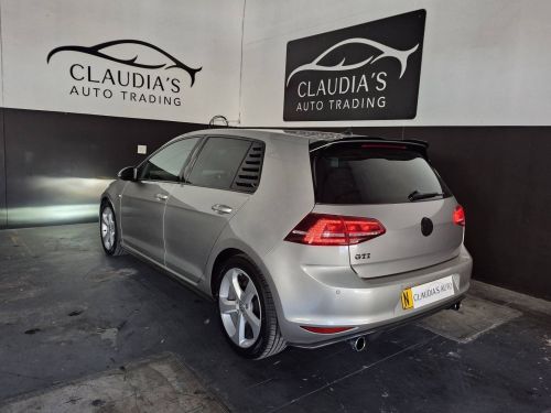 Volkswagen Golf VII GTI 2.0 DSG in Namibia