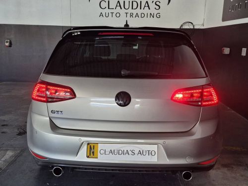 Volkswagen Golf VII GTI 2.0 DSG in Namibia