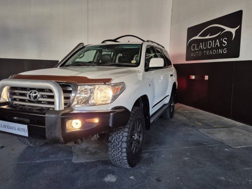 Toyota LandCruiser V8 TD A/T in Namibia