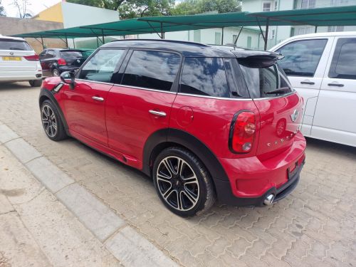 Mini CrossOver SD in Namibia