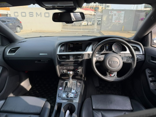 Audi S5 SPORTBACK V6 in Namibia