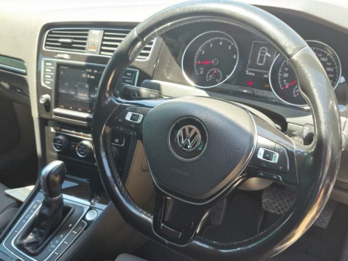 Volkswagen Golf TSI HighLine BlueMotionTechnology in Namibia