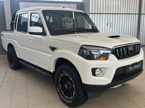 Pre-owned Mahindra S10 for sale in 