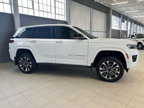 Jeep Grand Cherokee in Namibia