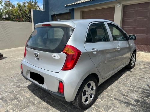Kia Picanto 1.0 LS manual 5 Door in Namibia