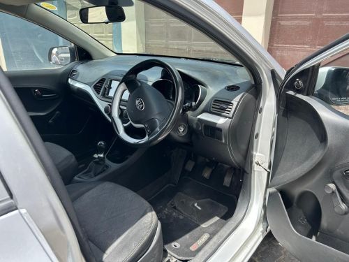Kia Picanto 1.0 LS manual 5 Door in Namibia