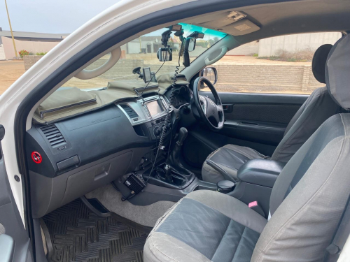 Toyota Hilux Extended Cab 3.0 4x4 manual in Namibia