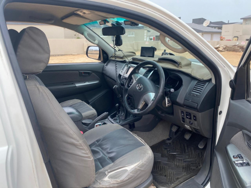 Toyota Hilux Extended Cab 3.0 4x4 manual in Namibia