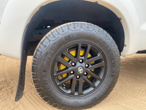 Toyota Hilux Extended Cab 3.0 4x4 manual in Namibia
