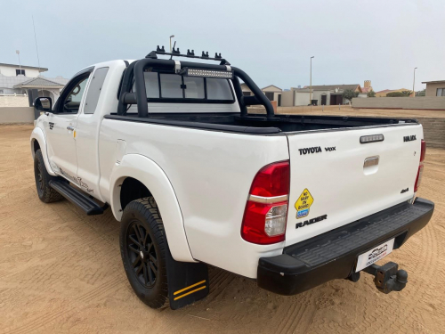 Toyota Hilux Extended Cab 3.0 4x4 manual in Namibia