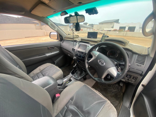 Toyota Hilux Extended Cab 3.0 4x4 manual in Namibia