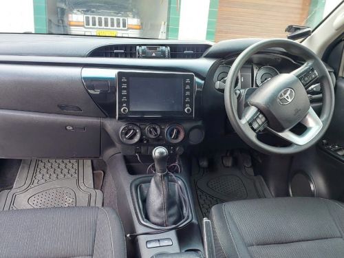Toyota Hilux D/Cab 2.4 Gd-6 4x2 manual in Namibia