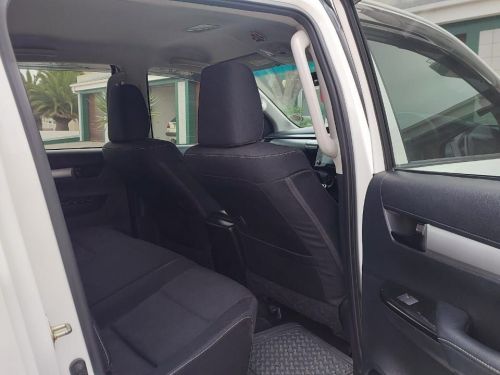 Toyota Hilux D/Cab 2.4 Gd-6 4x2 manual in Namibia